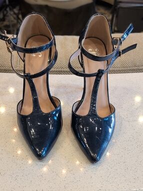 Patent T-Strap Pointed Heels in Navy Blue
